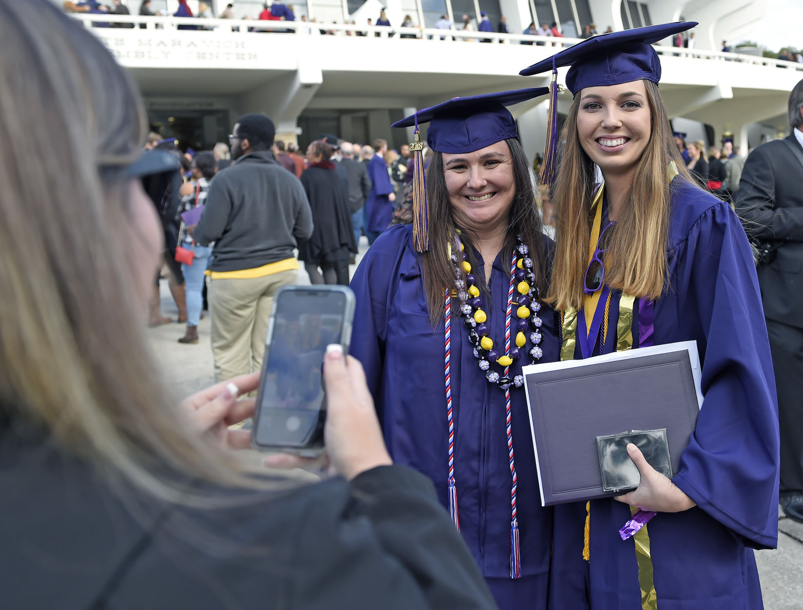 lsugrad0240.121518 bf